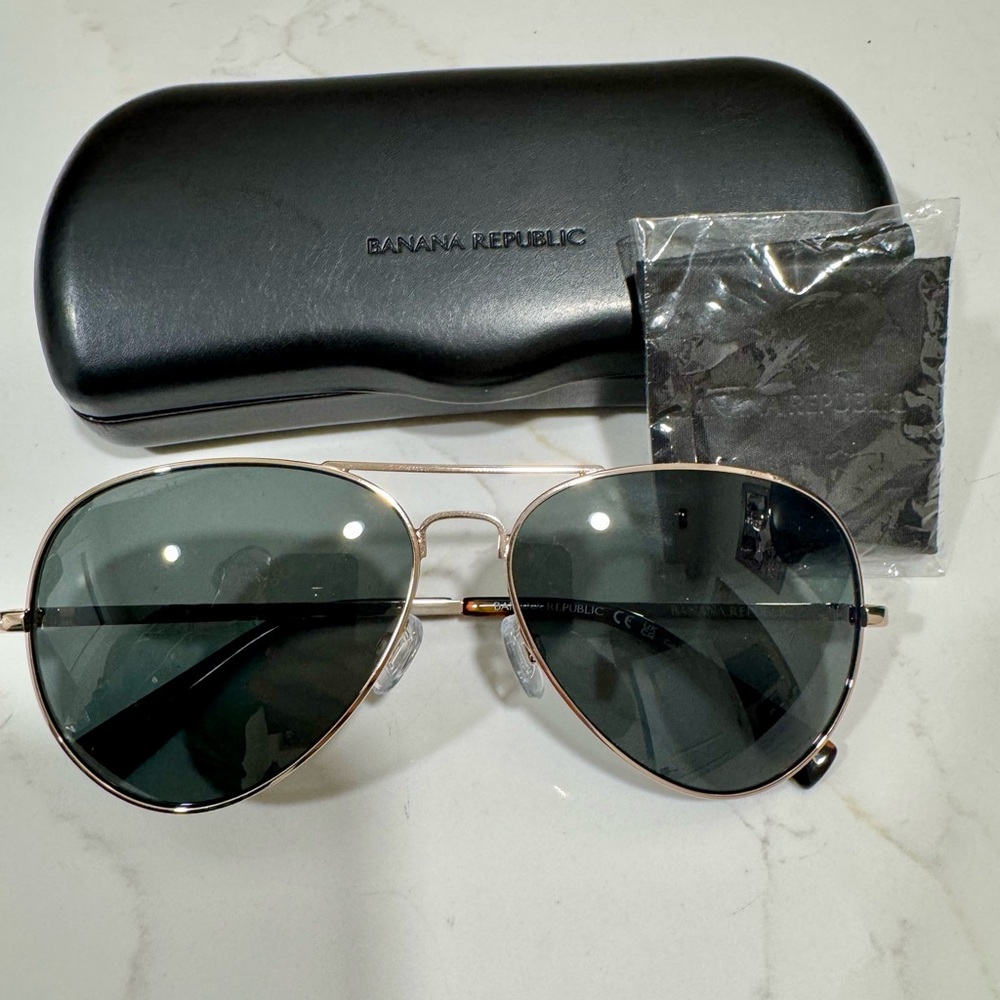 Banana Republic Gold Frame Aviator Sunglasses